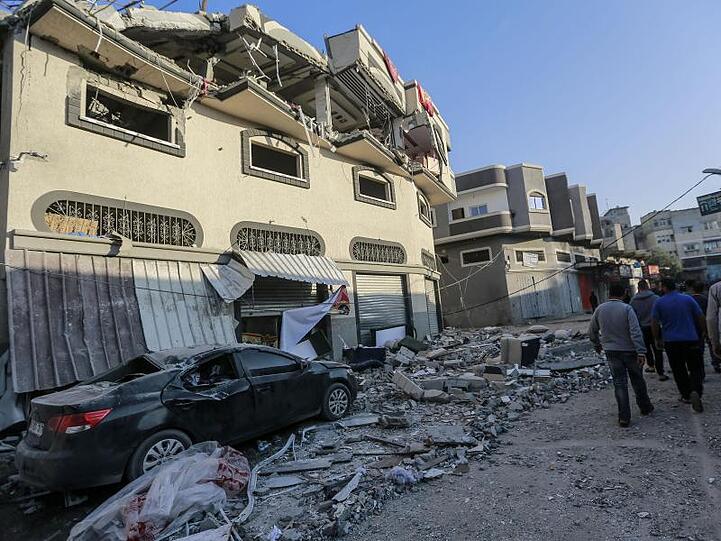 Das beschädigte Haus des Dschihad-Führers Baha Abu Al Ata. Die Eskalation in Nahost nährt die Furcht vor einem neuen Gaza-Krieg.