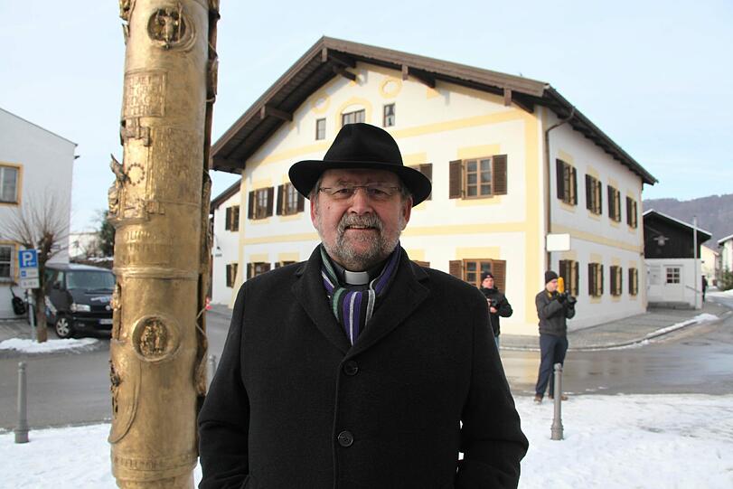 &bdquo;Er ist eben konsequent&ldquo;, sagt Ortspfarrer Josef Kaiser über den Papst &ndash; der 62-Jährige kennt Benedikt XVI von dessen Besuch 2006.