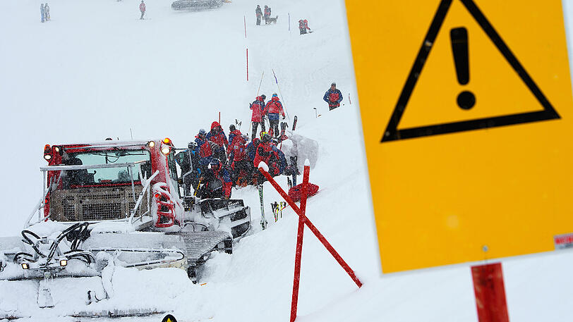 Bergretter an der Alpspitze bei Garmisch-Partenkirchen. (Archivbild)