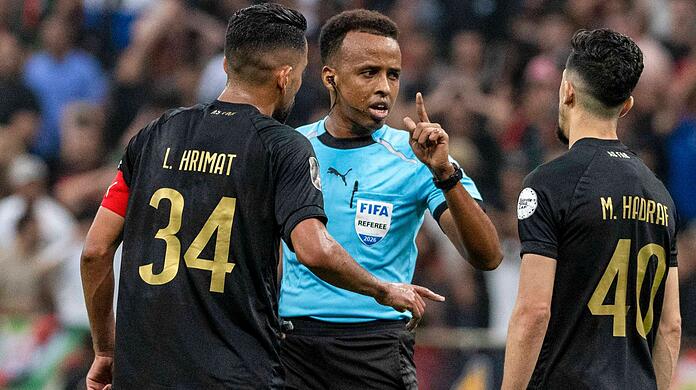 Der für die Fußball-WM vorgesehene Schiedsrichter Omar Artan durfte nicht in die USA einreisen. (Archivbild) Der für die Fußball-WM vorgesehene Schiedsrichter Omar Artan durfte nicht in die USA einreisen. (Archivbild)