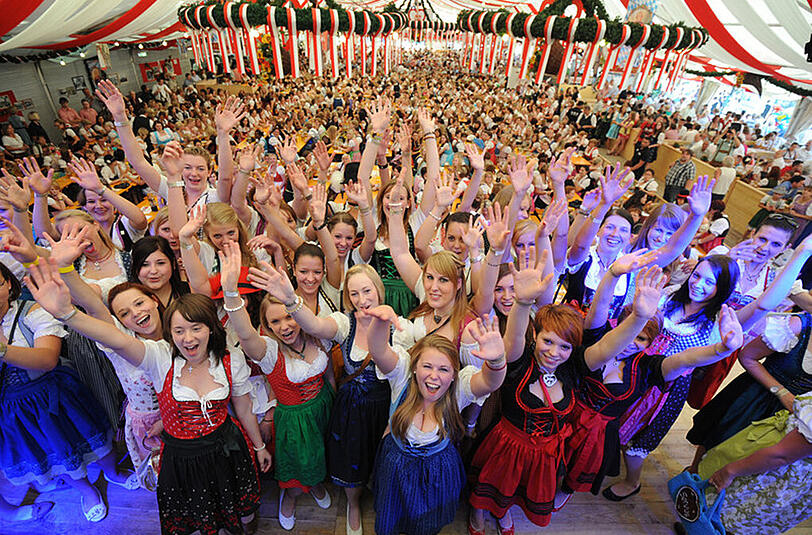 Wie 2012: Der Trachten-Weltrekord soll zurück nach Straubing.