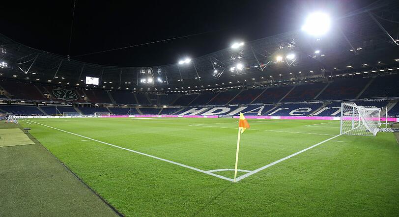Fußball, Länderspiel: Deutschland - Niederlande am 17.11.2015 in der HDI-Arena in Hannover (Niedersachsen). Blick ins das evakuierte Stadion.