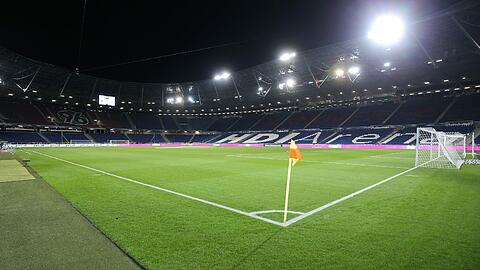 Fußball, Länderspiel: Deutschland - Niederlande am 17.11.2015 in der HDI-Arena in Hannover (Niedersachsen). Blick ins das evakuierte Stadion.