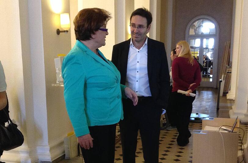 Landtagspräsidentin Barbara Stamm, Sportarzt Erich Rembeck bei der Vorstellung des Pilotprojekts im bayerischen Landtag.