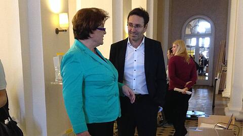 Landtagspräsidentin Barbara Stamm, Sportarzt Erich Rembeck bei der Vorstellung des Pilotprojekts im bayerischen Landtag.