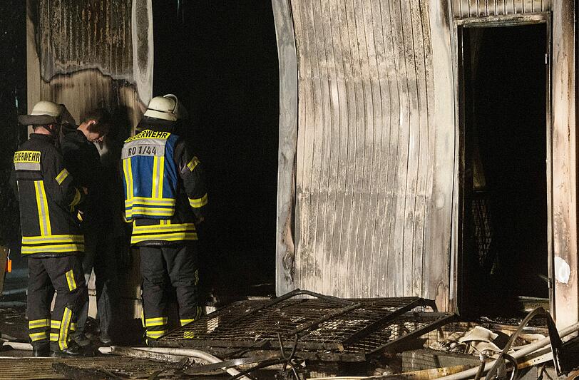 Schock in Rottenburg: In einem Flüchtlingsheim ist in der Nacht zu Montag ein Feuer ausgebrochen. Die Bilder.