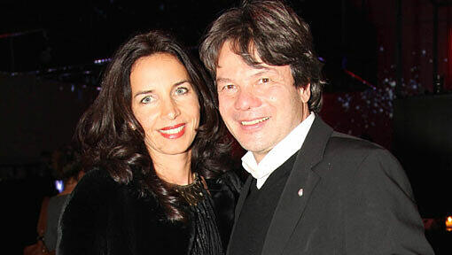 Michael Käfer und seine Clarissa strahlen. Vergangenen Freitag wurden sie Eltern von Zwillingen. Michael Käfer und seine Clarissa strahlen. Vergangenen Freitag wurden sie Eltern von Zwillingen.