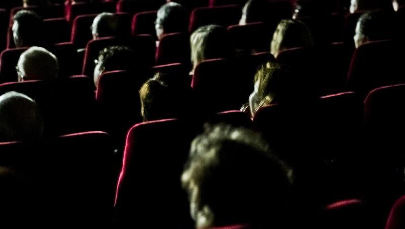 Besucher sitzen in einem Kino. Foto: Nicolas Armer/dpa/Archivbild Besucher sitzen in einem Kino. Foto: Nicolas Armer/dpa/Archivbild