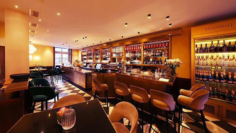Die edle Bar im Erdgeschoss.
