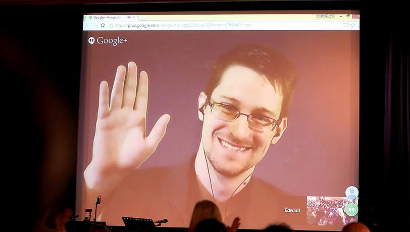 Während eines Video-Chats mit Edward Snowden über den Google-Dienst "Hangout" schaltete sich plötzlich ein fremder Mann in die Unterhaltung ein.