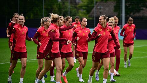 Beim DFB-Team herrscht vor dem Halbfinale gute Laune.