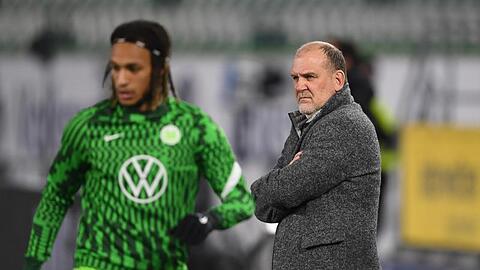 Jörg Schmadtke steht bei einigen Wolfsburger Fans in der Kritik.