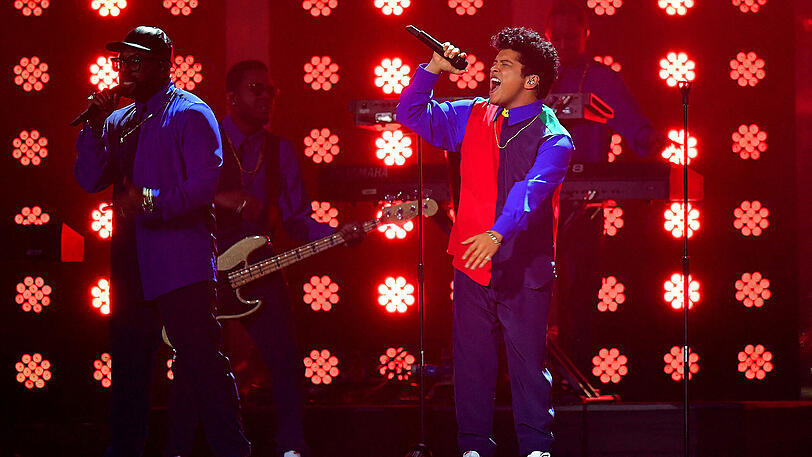 Bruno Mars, hier bei einem Auftritt bei den Brit Awards, begeisterte in der Olympiahalle.