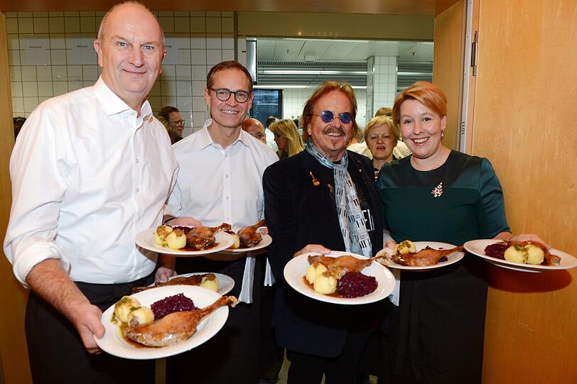 Dietmar Woidke (SPD) / Ministerpräsident Brandenburg, Michael Müller (SPD) / Regierender Bürgermeister Berlin, Frank Zander, Bundesfamilienministerin Franziska Giffey (SPD)