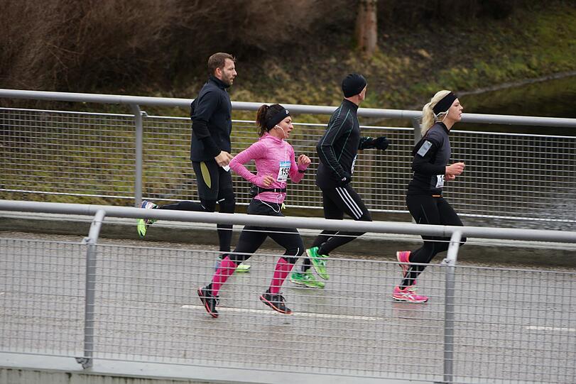 Noch einmal einen Winterlauf mit rund 1000 Teilnehmern gab es am Samstag im Olympiapark. Hier die besten Bilder.