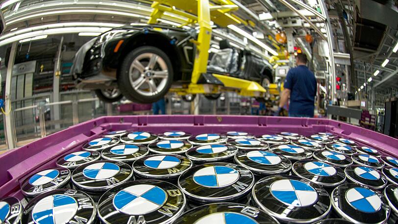 Die BMW-Produktion im Werk in Regensburg. Viele der in Deutschland verbauten Motoren werden derzeit in England produziert.