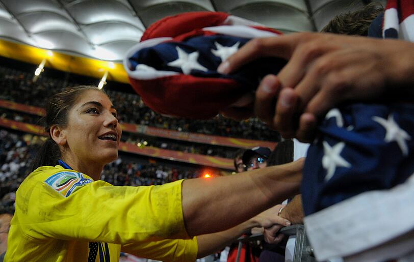 Schöne Hope Solo: So trauert die Amerikanerin nach dem verlorenem Finale gegen Japan
