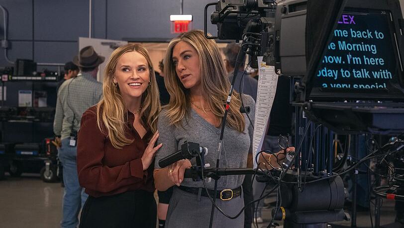 Jennifer Aniston (r.) und Reese Witherspoon in "The Morning Show". Jennifer Aniston (r.) und Reese Witherspoon in "The Morning Show".
