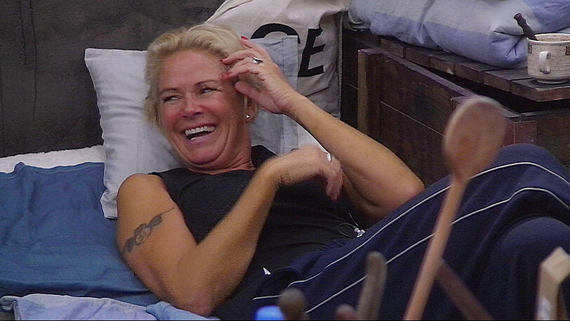 FKK-Sonnen, Intim-Rasur & Co. Die Bilder von tag 7 im Big Brother Haus.