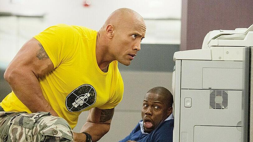 "Central Intelligence - Zwei Buddies gegen die CIA": Bob Stone (Dwayne Johnson, l.) und Calvin Joyner (Kevin Hart)