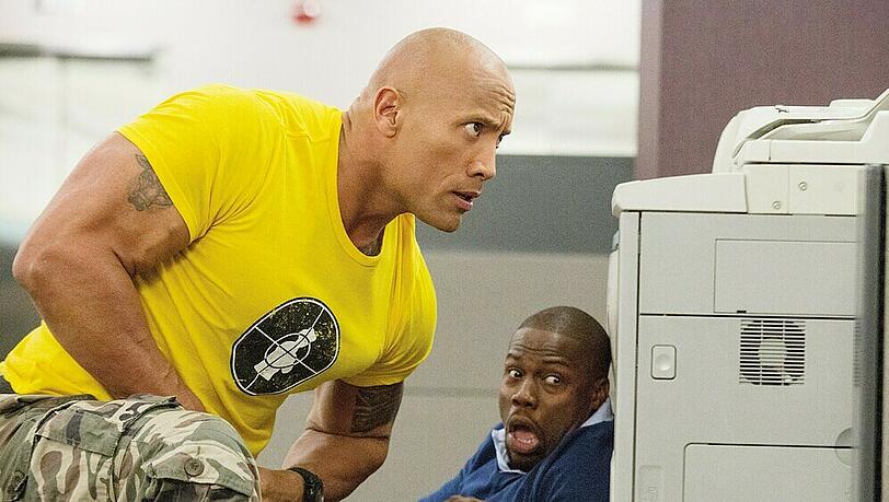 "Central Intelligence - Zwei Buddies gegen die CIA": Bob Stone (Dwayne Johnson, l.) und Calvin Joyner (Kevin Hart) "Central Intelligence - Zwei Buddies gegen die CIA": Bob Stone (Dwayne Johnson, l.) und Calvin Joyner (Kevin Hart)