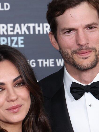 Nur selten zeigen sich die Schauspieler Ashton Kutcher und Mila Kunis als Paar vor der Kamera (wie hier 2023).