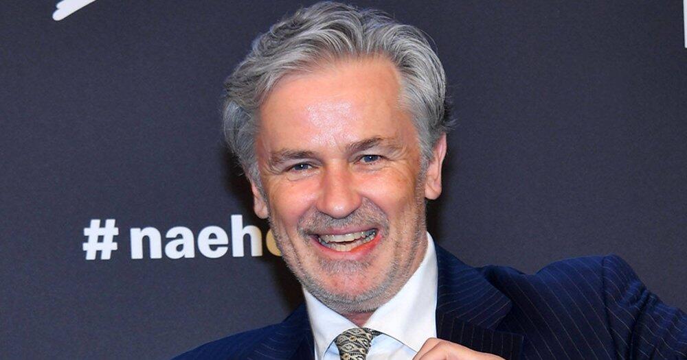 Paradiesisch-Timothy-Peach-feiert-25-j-hriges-Traumschiff-Jubil-um