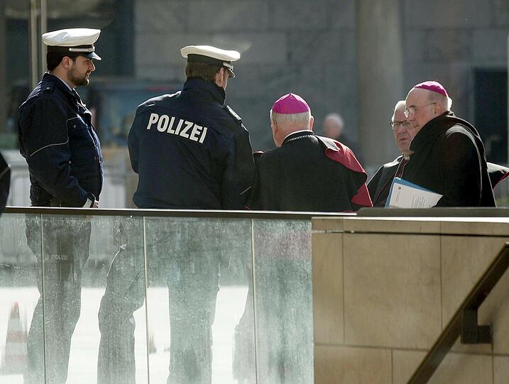 Weitere Bilder rund um den Gedenkgottesdienst in Köln.
