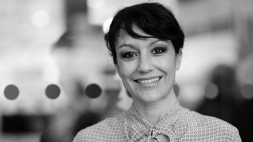 2008 wurde bei der beliebten Moderatorin und Schauspielerin Miriam Pielhau erstmals Brustkrebs diagnostiziert. Sie ging mit ihrem Kampf gegen die Krankheit in die Öffentlichkeit, schrieb ein Buch darüber und engagierte sich in der Stiftung Deutsche Krebshilfe. Zweimal galt der Krebs als besiegt, doch am 12. Juli erlag Pielhau schließlich der tückischen Krankheit. Sie wurde nur 41 Jahre alt.