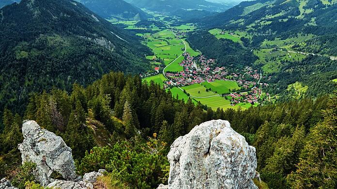 Schöne Aufstiege und traumhafte Aussichten. Fünf Touren in den Bayerischen Alpen zum Blicke schweifen lassen.