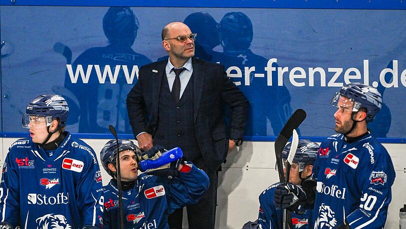 Trainer Craig Woodcroft hofft wie der Verein auf eine schnelle Genesung von Kukuk. (Archivbild) Trainer Craig Woodcroft hofft wie der Verein auf eine schnelle Genesung von Kukuk. (Archivbild)