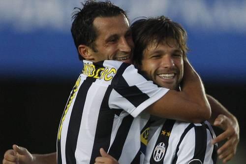 Juve-Jubel: Ex-Bayer Hasan Salihamidzic (l.) und der Ex-Bremer Diego.