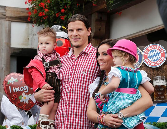 Daniel van Buyten und seine hübsche Freundin Celine.