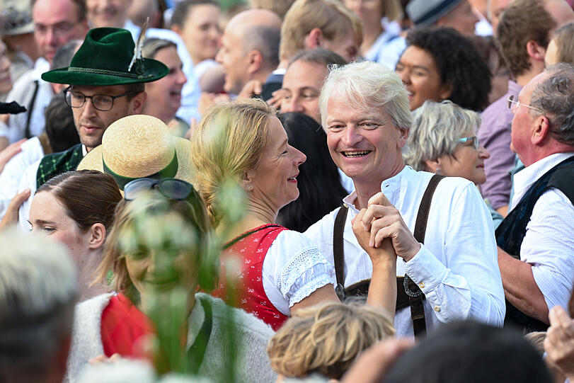Kocherlball im Englischen Garten in München am 21.07.2024.