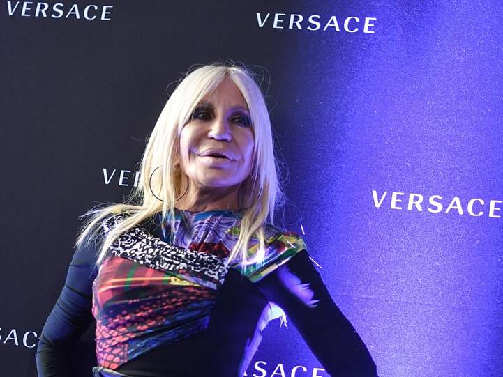 Donatella Versace wird 65.
