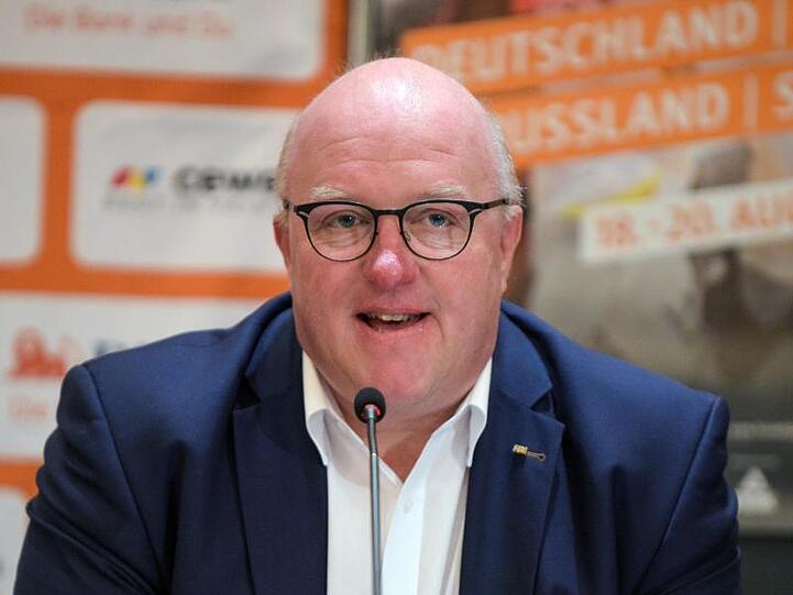 Der Präsident des Deutschen Basketball-Bundes, Ingo Weiss, spricht bei einer Pressekonferenz. Foto: Axel Heimken/Archivbild