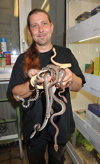 Markus Baur leitet die Auffangstation für Reptilien.