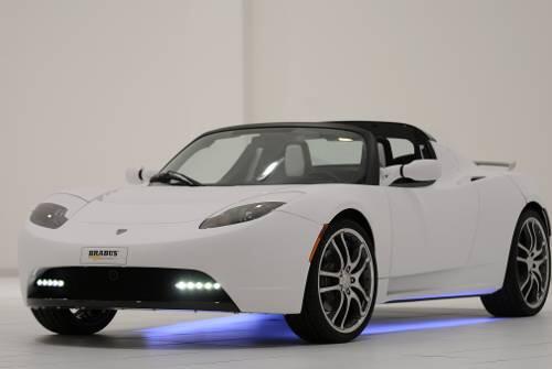 Optisch auf Vordermann gebracht  - und dazu mit künstlichem Motorsound: der Tesla Roadster by Brabus.