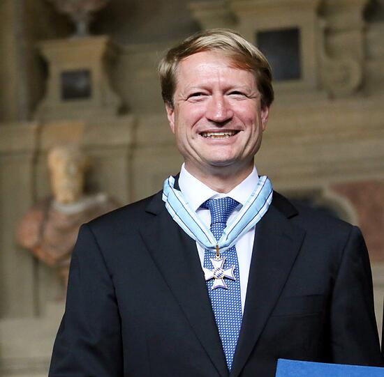 Ulrich Wilhelm Am Mittwoch wurde in München der Bayerischen Verdienstorden vom bayerischen Ministerpräsidenten, Horst Seehofer, an 20 Bürgerinnen und 30 Bürger verliehen.