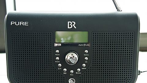 Äußerlich sehen die neuen Digitalradios nicht anders aus als ein UKW-Empfänger.
