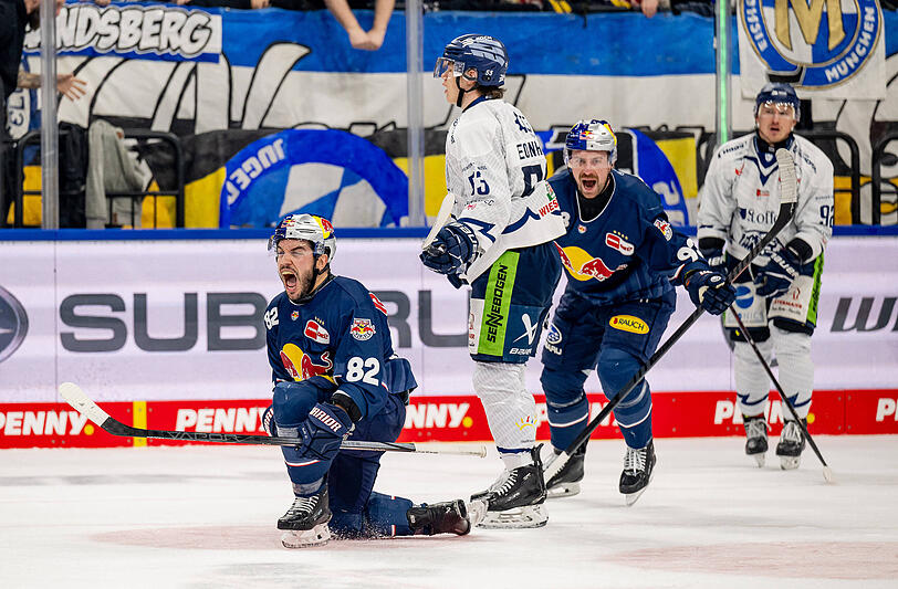 Chris DeSousa (l.) bejubelt sein Tor zum 1:0 &ndash; er sollte noich zwei weitere gegen die Niederbayern erzielen.