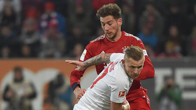 Traf nach 13 Sekunden ins eigene Tor: Bayern-Star Leon Goretzka (hinten). Traf nach 13 Sekunden ins eigene Tor: Bayern-Star Leon Goretzka (hinten).
