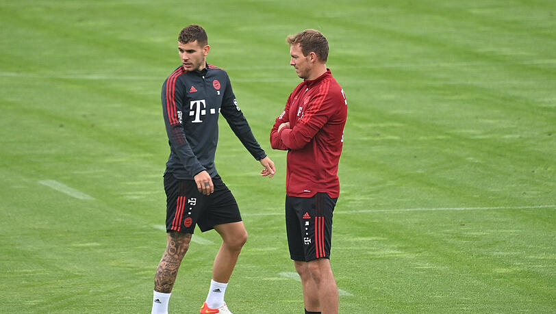 Lucas Hernández (li.) ist zurück an der Säbener Straße. (Archivbild)