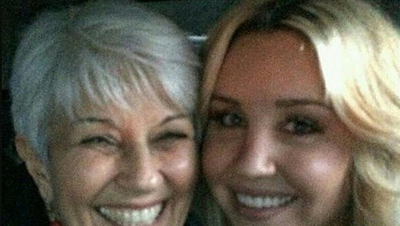 Selfie aus besseren Tagen: Amandy Bynes im August mit ihrer Mutter Lynn Selfie aus besseren Tagen: Amandy Bynes im August mit ihrer Mutter Lynn