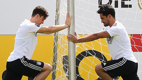 Bei der WM standen Mesut Özil (links) und Ilkay Gündogan noch gemeinsam im DFB-Kader, Ende Juli trat Özil dann aus der Nationalmannschaft zurück.
