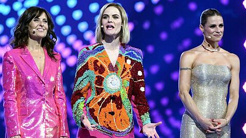 Sandra Studer, Hazel Brugger und Michelle Hunziker führten am Freitagabend durch das Juryfinale vom ESC. Die Show ist die Generalprobe vor dem großen Live-Finale am Samstag.