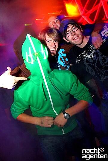 "IsarCosmos" im neuraum (Freitag, 14.10.11). Noch mehr Fotos gibt es hier www.nachtagenten.de.