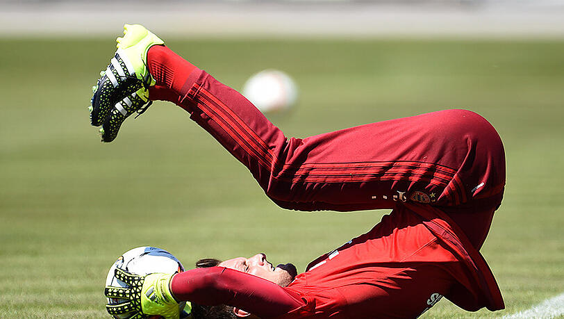Mal raus aus dem Trainingstrott: Sven Ulreich hofft auf im Spiel in Zagreb auf sein Champions-League-Debüt. Mal raus aus dem Trainingstrott: Sven Ulreich hofft auf im Spiel in Zagreb auf sein Champions-League-Debüt.