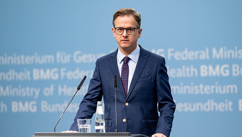 Gesundheitsminister Linemann schlie&szlig;t Leistungsk&uuml;rzungen in der Pflegeversicherung nicht aus.