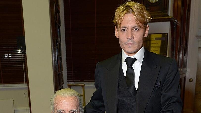 Schauspiel-Legenden unter sich: Christopher Lee (v.l.) und Johnny Depp Schauspiel-Legenden unter sich: Christopher Lee (v.l.) und Johnny Depp